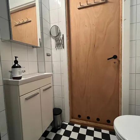 Apartamento Cosy In A Quiet, Neighborhood *